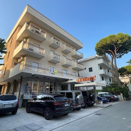 Hotel Levante Convenzionato Oltremare E Italia In Miniatura Ριτσόνε Εξωτερικό φωτογραφία