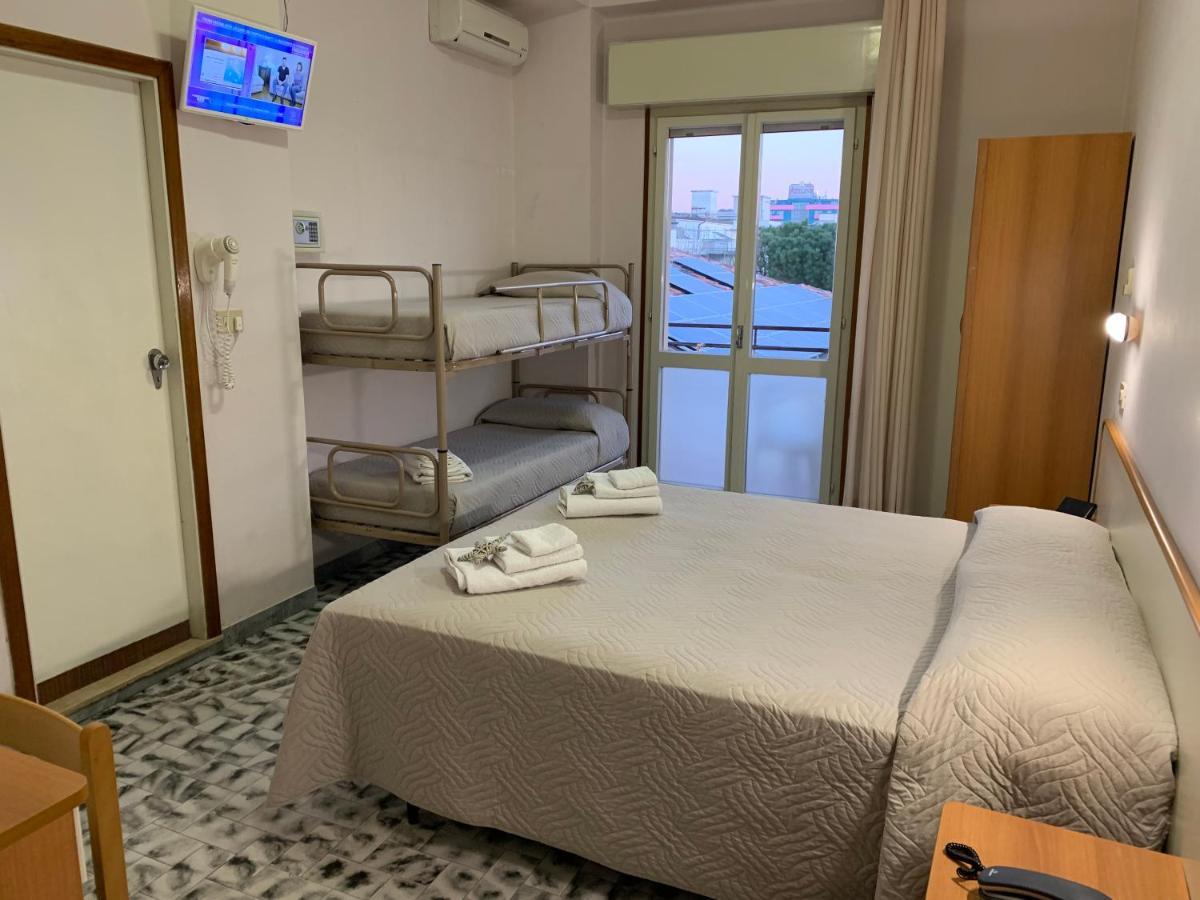 Hotel Levante Convenzionato Oltremare E Italia In Miniatura Ριτσόνε Εξωτερικό φωτογραφία